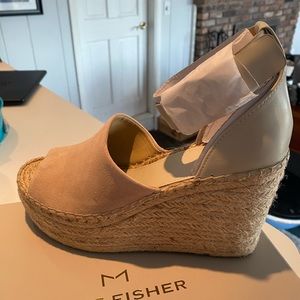 Marc fisher wedge sandals